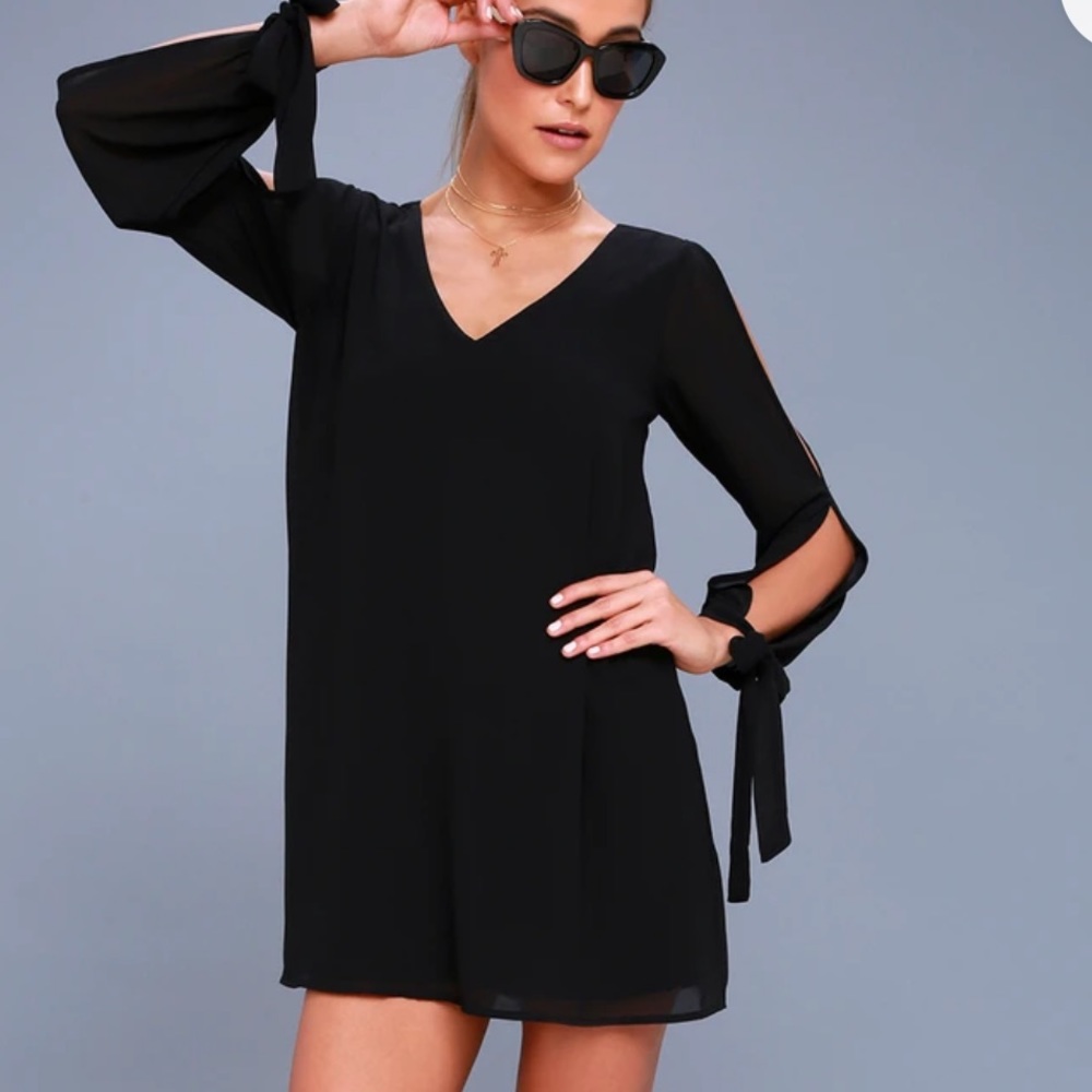 Lulu”s First Date Black Long Sleeve Shift Dress Size S